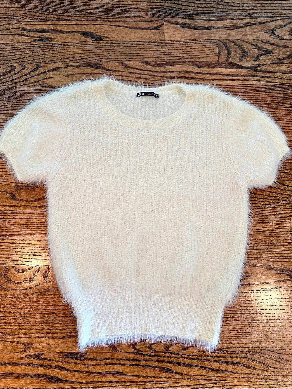 Zara Fuzzy Short Sleeve Crewneck Sweater Size Large Like New